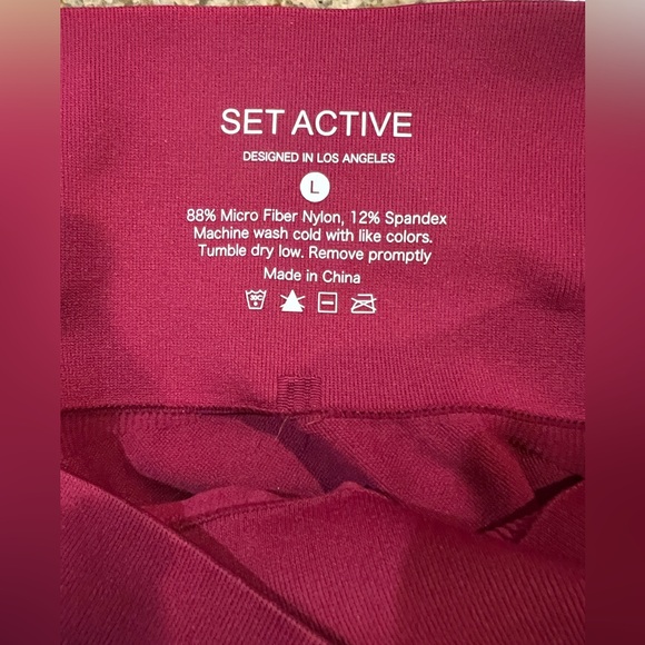 SET ACTIVE Sculptflex Ribbed Leggings Size Large Burgundy High Rise NWOT - Picture 4 of 4